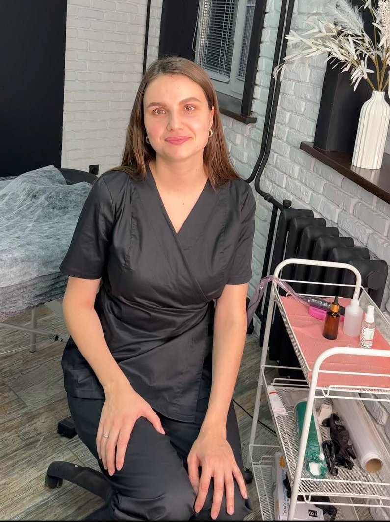 Guzal at her Ufa studio — book a stretch mark consultation